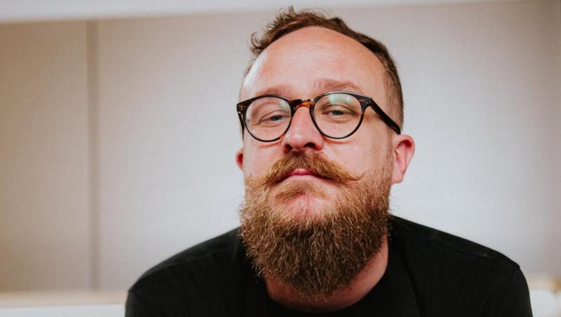Híradóból a konyhába: Kiss Norbert Ádám Michelin-díjas szintű ínycsiklandó receptekkel lép újra a tévéképernyőre!
