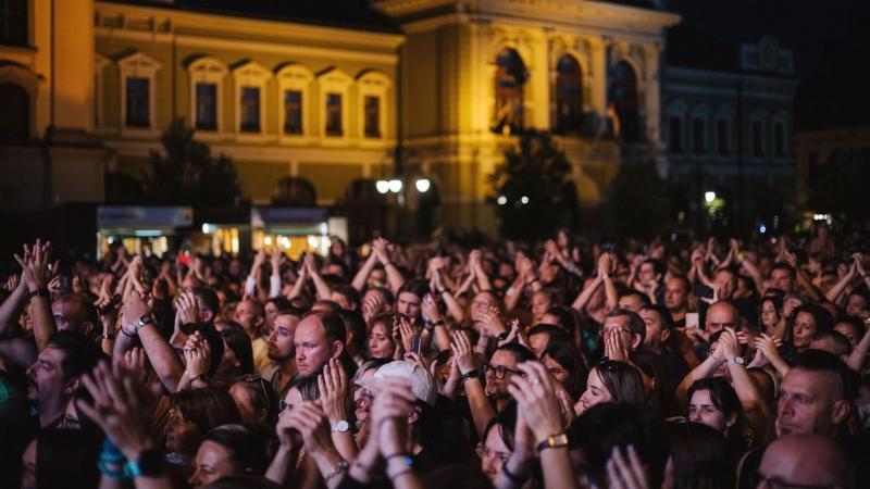 Fedezd fel Heves vármegye lenyűgöző élményeit! Ne hagyd ki a lehetőséget, hogy egy neves rockzenekar koncertjén bulizz!