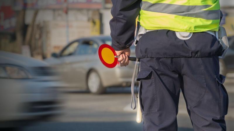 Ma is számos baleset történt, és most a 86-os főúton egy autó árokba borult. Kérjük, ügyeljenek a forgalomkorlátozásokra!