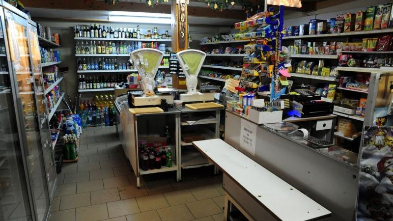 Több mint 100 millió forintos támogatás érkezik a megye déli területein működő kisboltok számára.