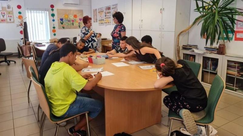 Álmok valóra válása a Hajdú-Bihari Tanodában: egy lehetőségek tárháza, ahol a fiatalok kreativitása és tehetsége kibontakozhat. Itt mindenki megtalálhatja a saját útját, és együtt építhetjük a jövőt!