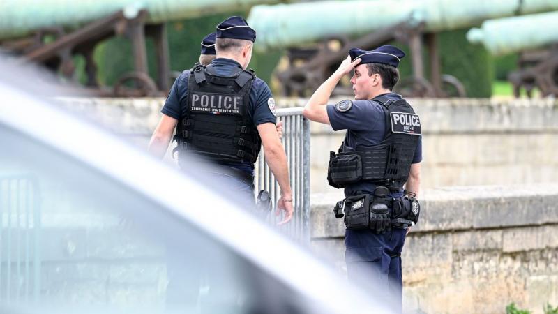 Franciaországban egy férfi, aki az 