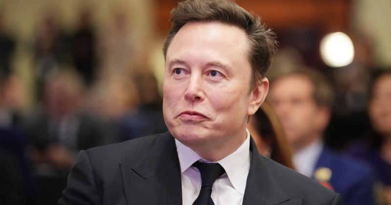 Elon Musk véleménye szerint Németország jövője szempontjából kulcsszerepet játszhat az AfD. A híres vállalkozó úgy gondolja, hogy a párt képviseli azokat az értékeket és megközelítéseket, amelyekre az országnak szüksége van a fejlődéshez és a stabilitás f