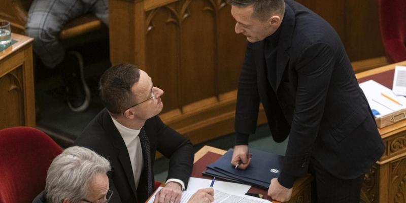 Szijjártó Péter Washingtonban tárgyalásokat folytat Rogán Antal szankciós listáról való eltávolításáról.