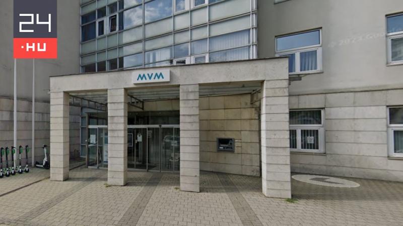 Bombariadó történt az MVM Központi Ügyfélszolgálati Irodájában, ami komoly riadalmat okozott. Az esemény részletei még nem teljesen tisztázottak, de a hatóságok azonnal intézkedtek, hogy biztosítsák a területet és a dolgozók biztonságát. A helyszínen szak