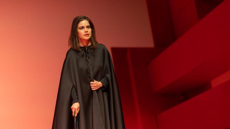 Szász Júlia csatlakozik a Vígszínház csapatához.