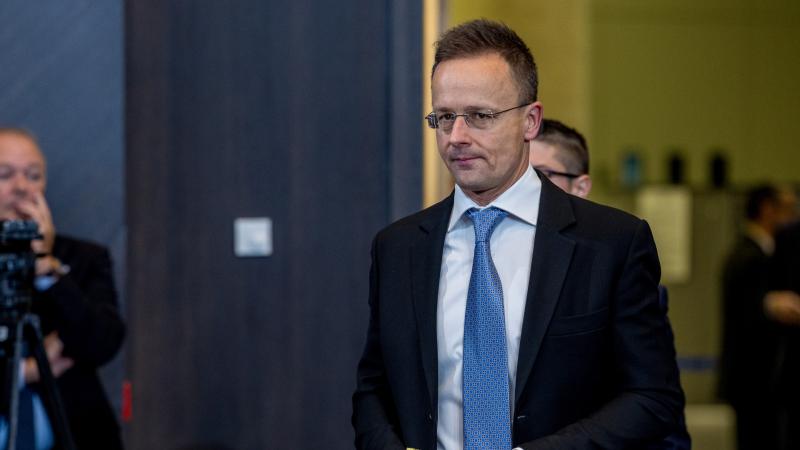 Szijjártó Péter megszólalt a körüli vitákat generáló brüsszeli határozatról.