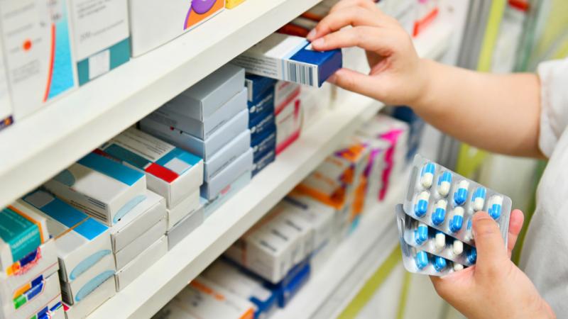 Itt a részletes áttekintés: számos gyógyszer ára jelentős mértékben csökken a gyógyszertárakban mától kezdődően - Pénzcentrum.