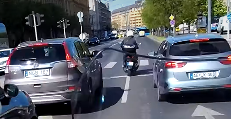 Budapesten izgalmas motoros üldözés bontakozott ki, amelyről a rendőrség egy szokatlan felvételt osztott meg a nyilvánossággal.