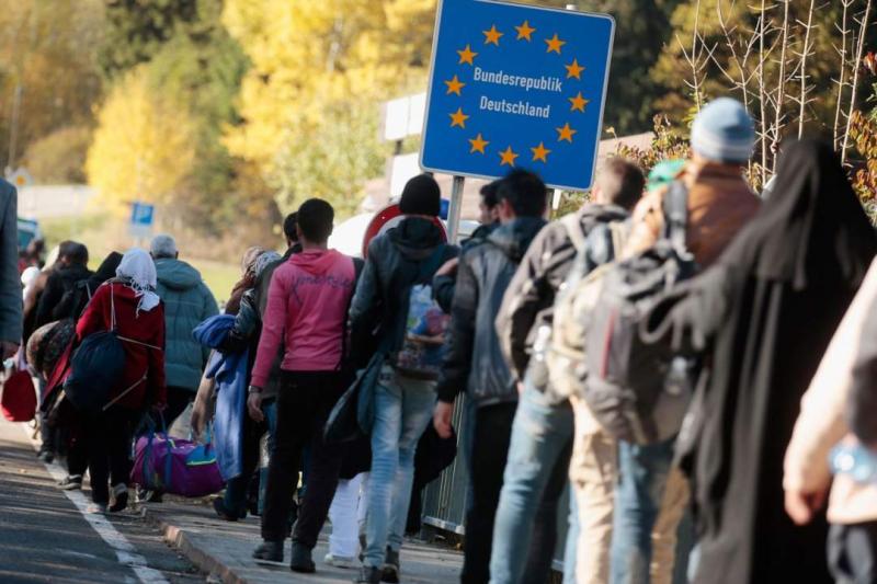 A német menedékkérelmek száma az első félévben közel felére zsugorodott. | ma7.sk