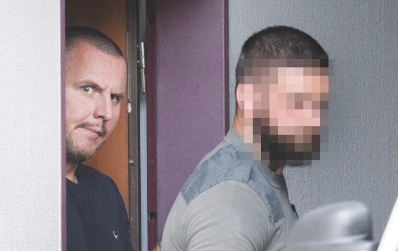 Bombicnak elege lett a helyzetből, és úgy döntött, hogy üzenetet küld Ficónak és Kaliňáknak a sittről!