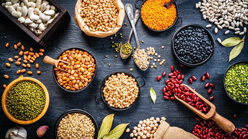 Öt különleges hüvelyes, amelyek hozzájárulhatnak az egészséged megőrzéséhez és akár az életed meghosszabbításához:

1. **Lencse**: Tele van fehérjével, rosttal és vitaminokkal, a lencse segíthet a szív- és érrendszeri betegségek megelőzésében, valamint st