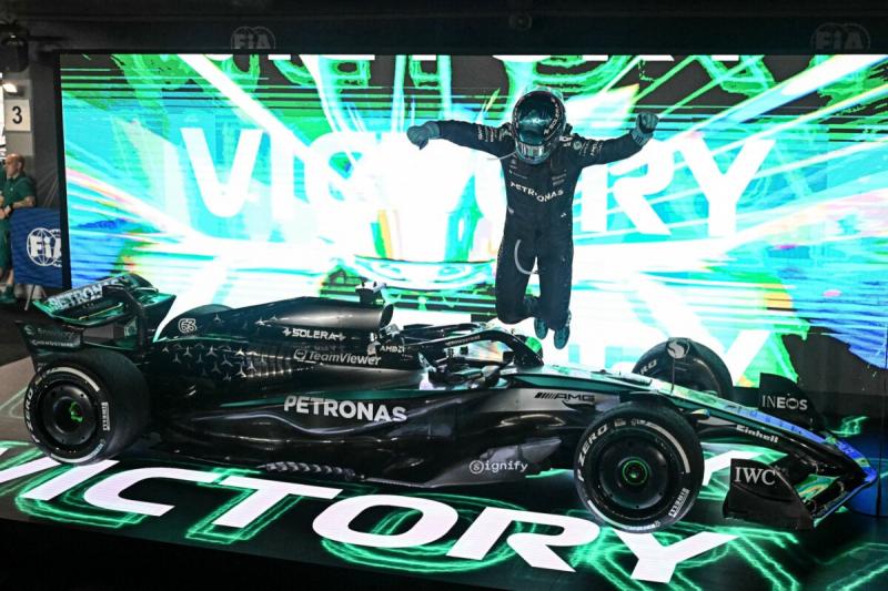 Russell idő előtt búcsút inthet a Mercedesnek.