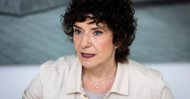 A DK álláspontja szerint Dobrev Klárát kizárták a magyar parlament gyermekvédelmi vitájából.