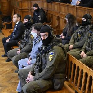 Nemzetközi elfogatóparancsot bocsátottak ki Portik Tamás fiával kapcsolatban.