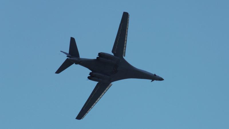 A világ legnagyobb népességű országában váratlanul tűntek fel az amerikai B-1B Lancer stratégiai bombázók.
