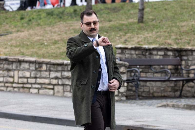 Az Alapjogokért Központ irányítója, Szánthó Miklós, egy érdekes megjegyzést tett, amikor azt állította, hogy ő volt az első, aki a sajtót 