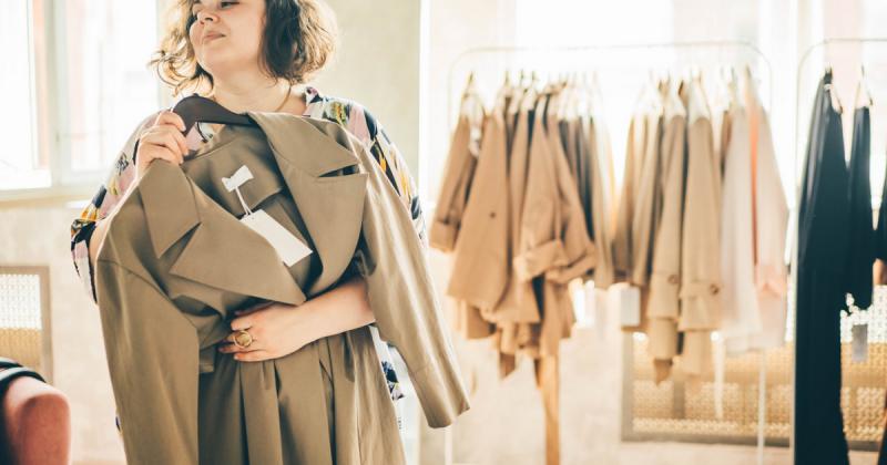 Formálják és kiemelik az alakot: 5 elegáns kabátstílus, ami tökéletes választás a telt idomokhoz.